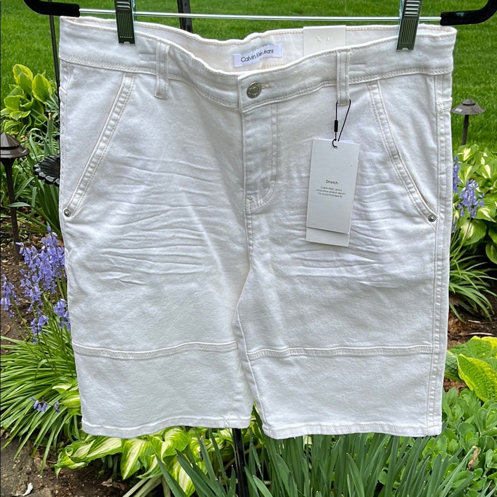 Calvin Klein boys Jean shorts loose fit size 18.
